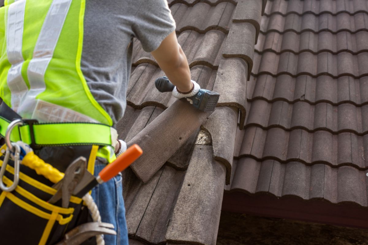When is it Appropriate to Replace a Roof?